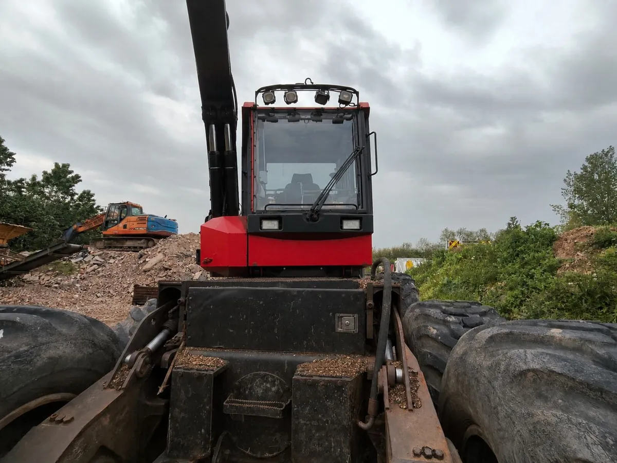 Komatsu 941.1 Forestry Harvester - Image 2