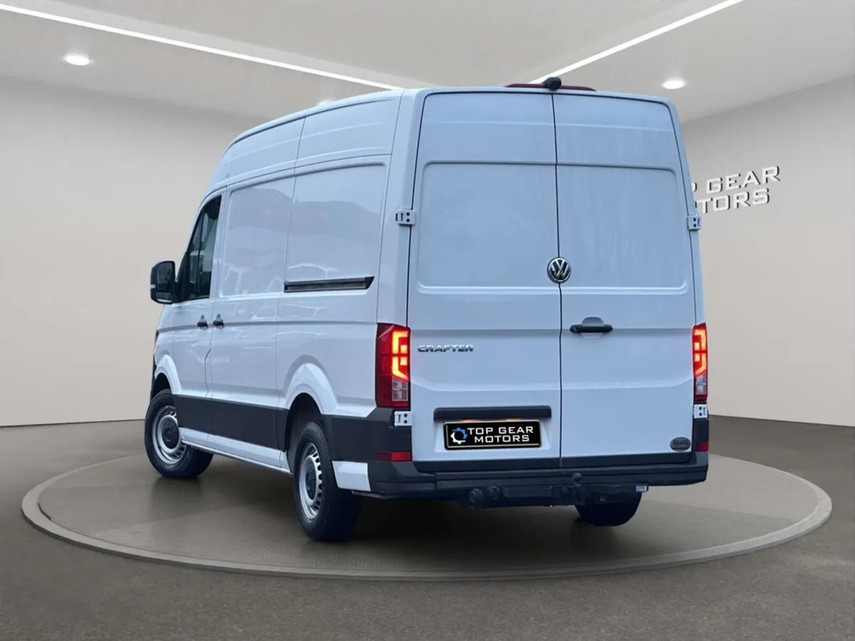 Volkswagen Crafter 2023 CR35 2.0TDI 140BHP MW - Image 4