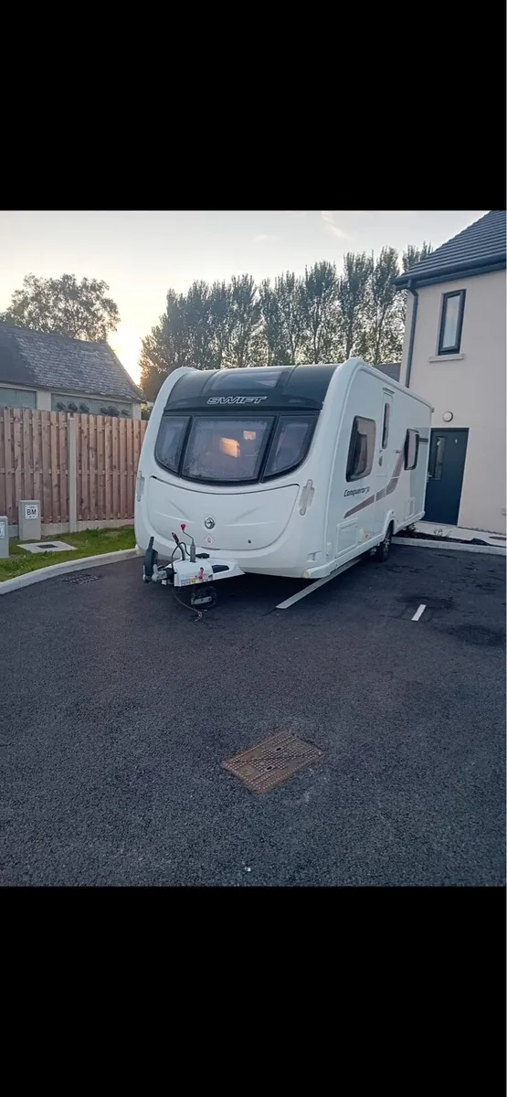 Swift caravan - Image 1