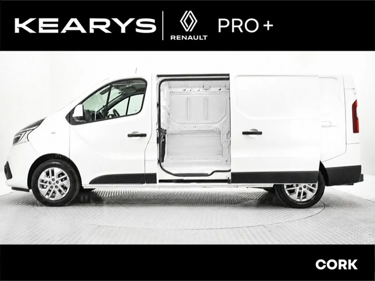 Renault Trafic LL30 Energy dCi 145 Sport MY19 - Image 4