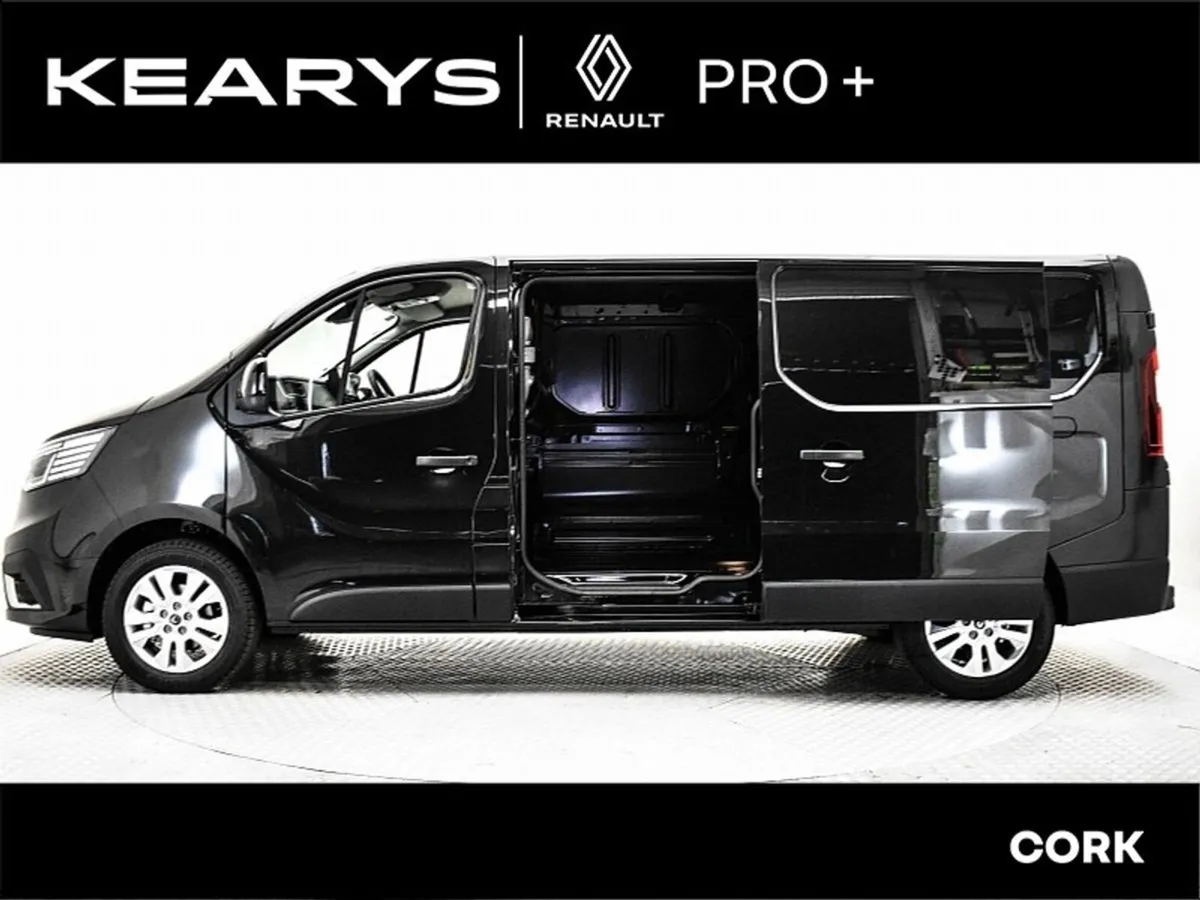 Renault Trafic LL30 Blue dCi 130 Sport Panel Van M - Image 4