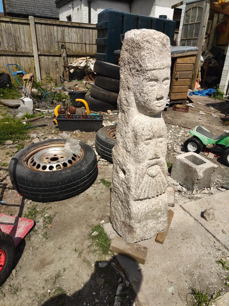 Hand sculpted stone - Image 2