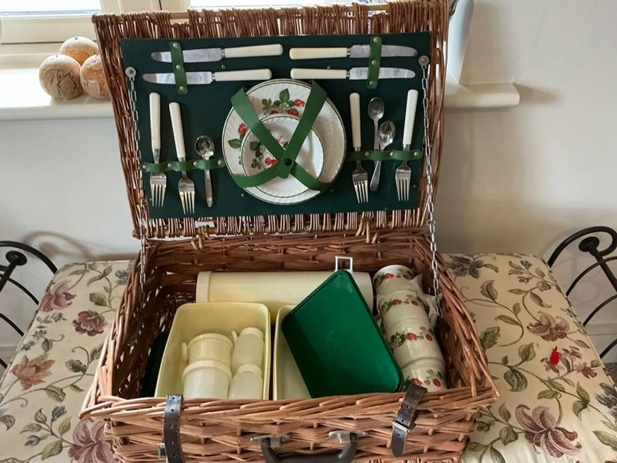 Vintage Picnic Basket - Image 1