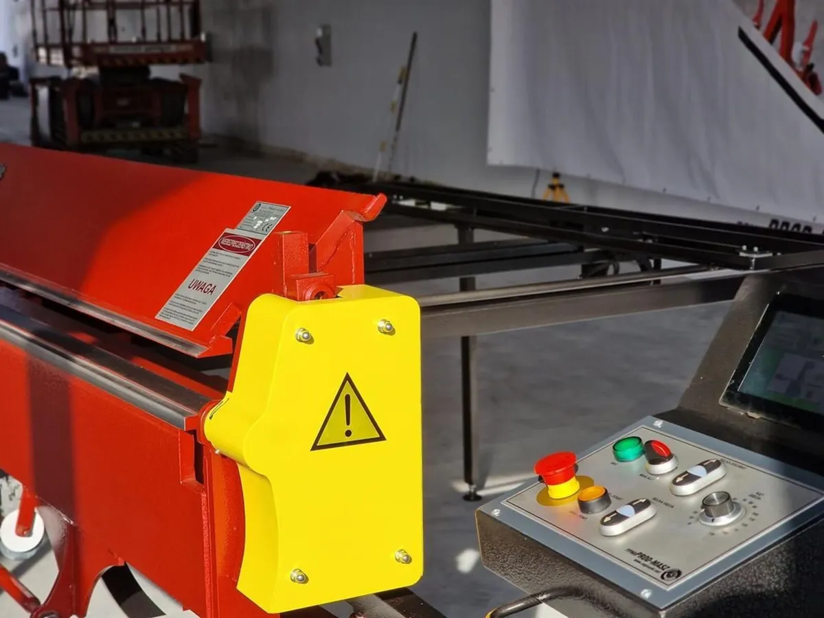 electric sheet metal folder RED-3200/1mm with foot - Image 2