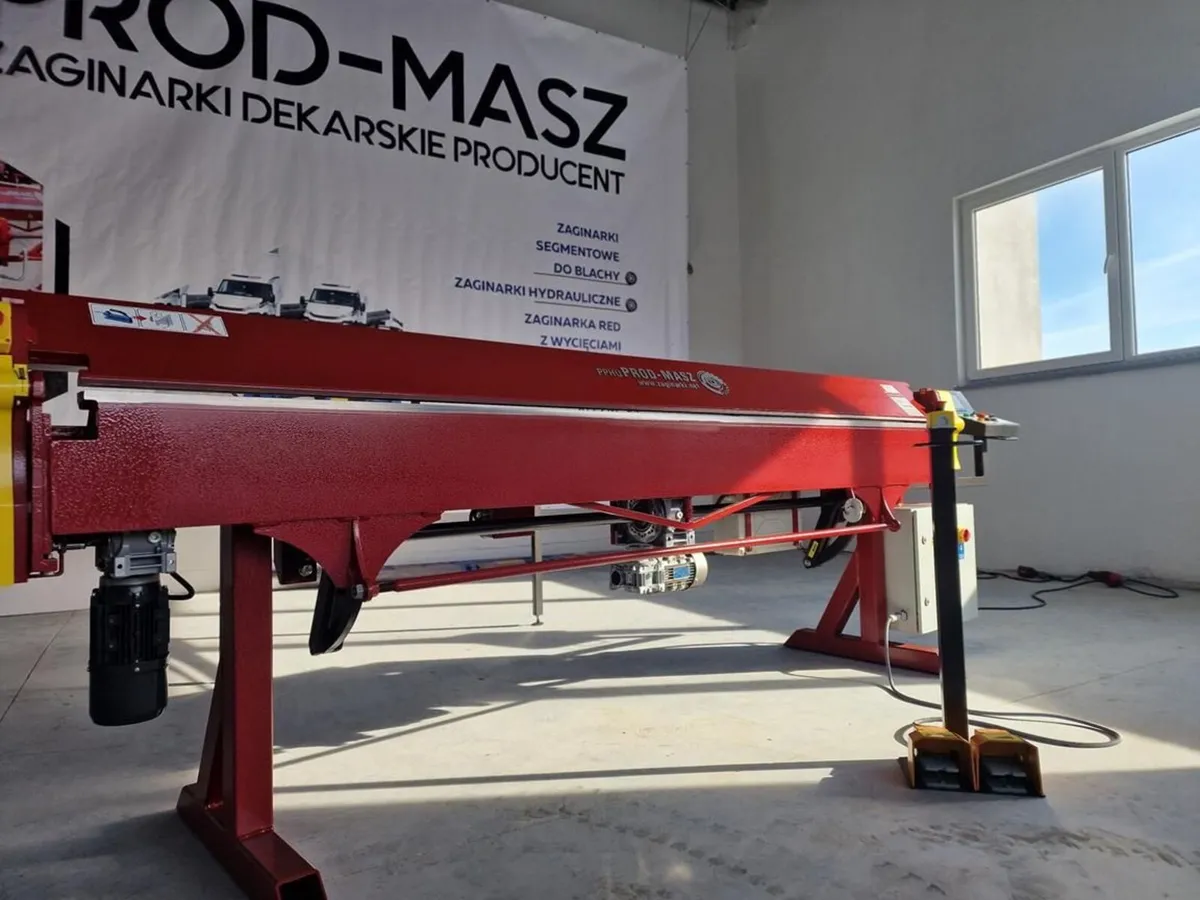 electric sheet metal folder RED-3200/1mm with foot - Image 1