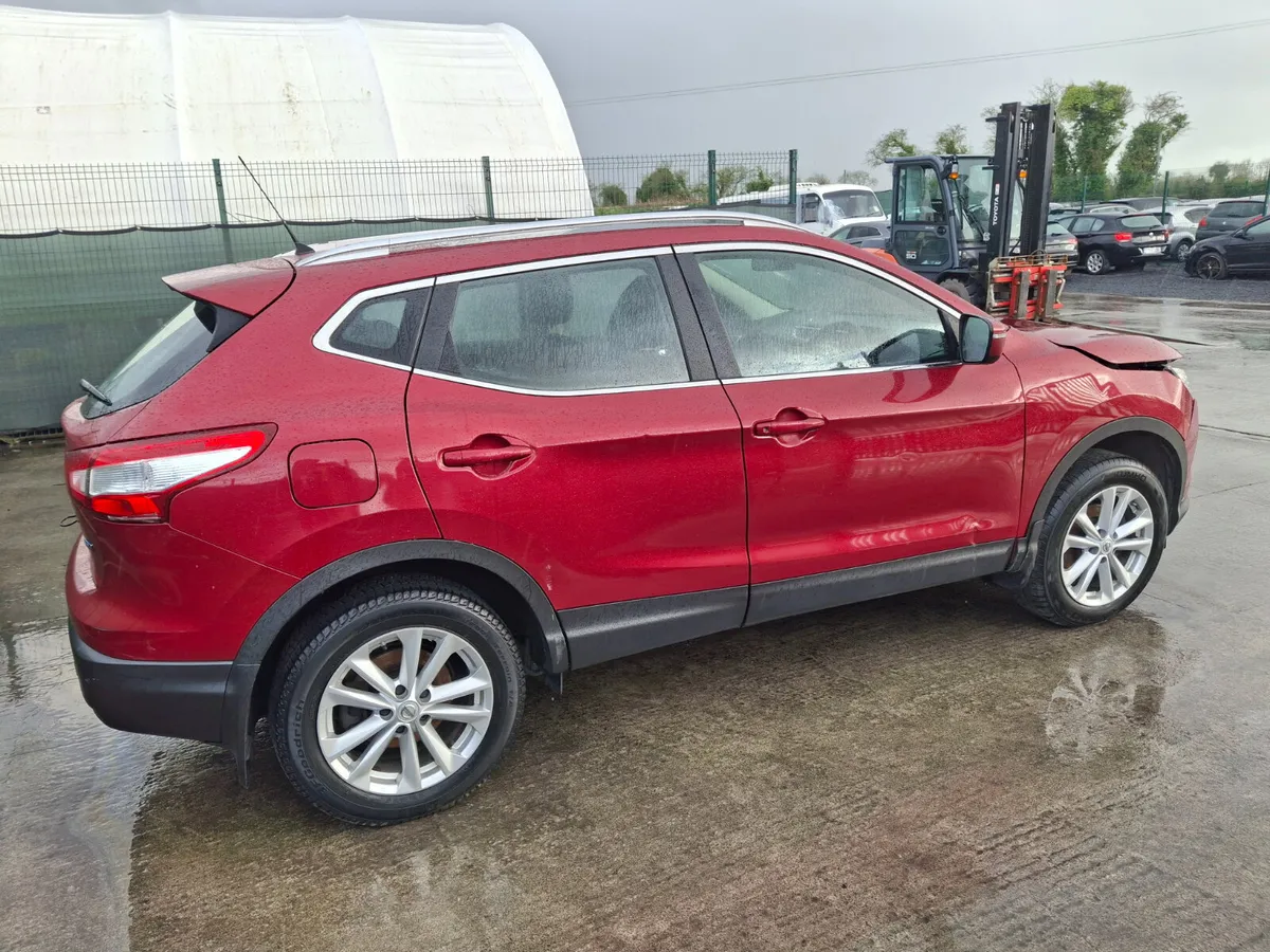 2017 Nissan Qashqai Light Damage - Image 3