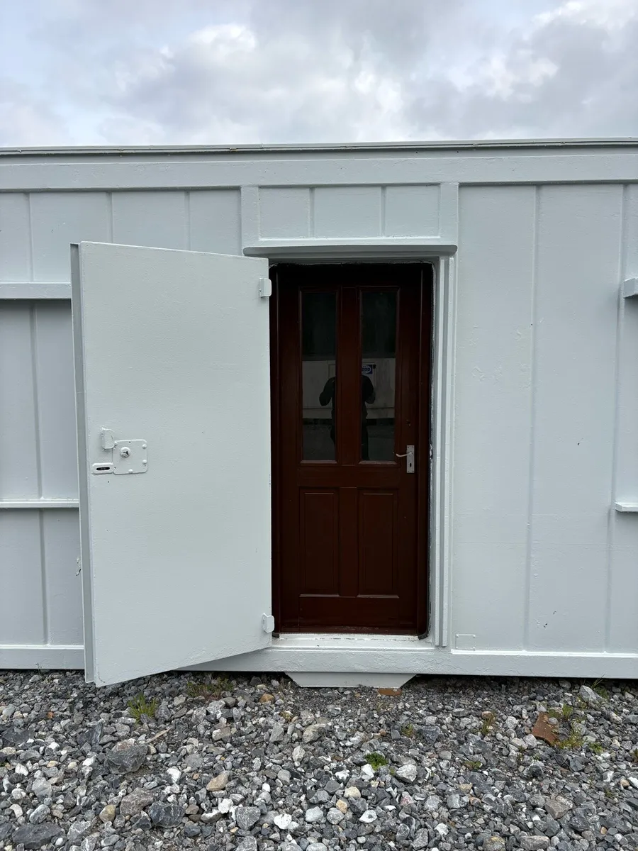 30 x 10 Cabin - Image 3