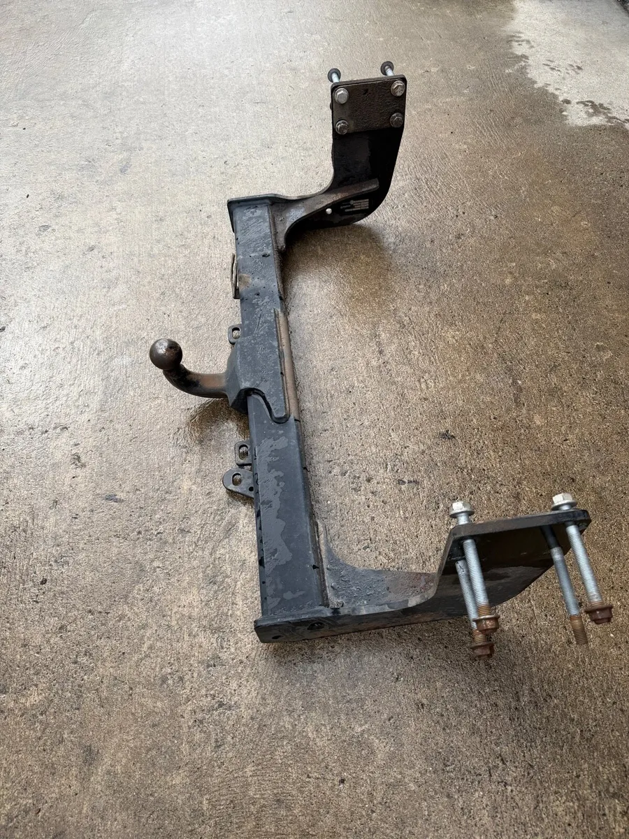 Mercedes Sprinter Steel Wheels + Tow Bar - Image 4