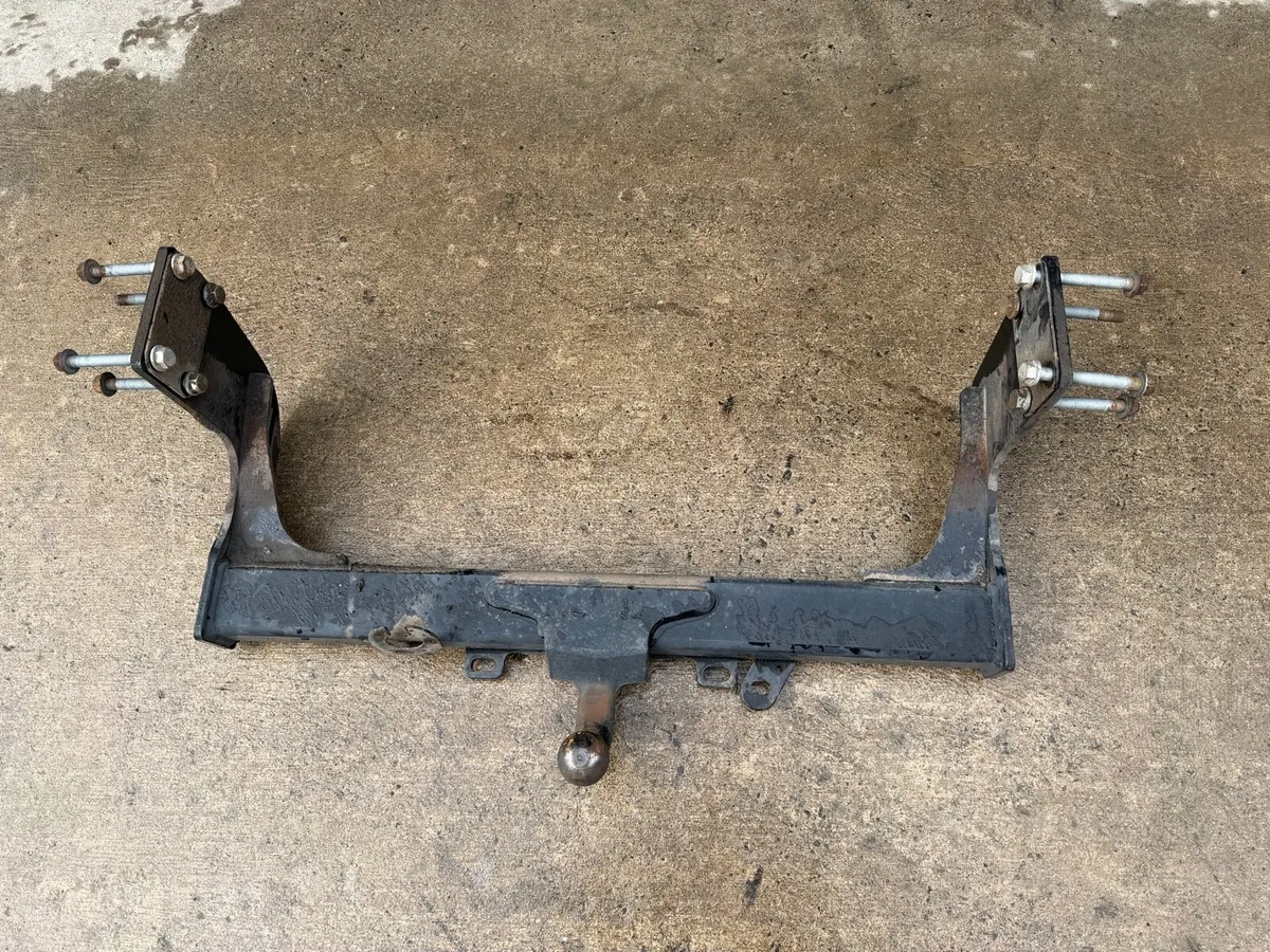 Mercedes Sprinter Tow Bar - Image 2