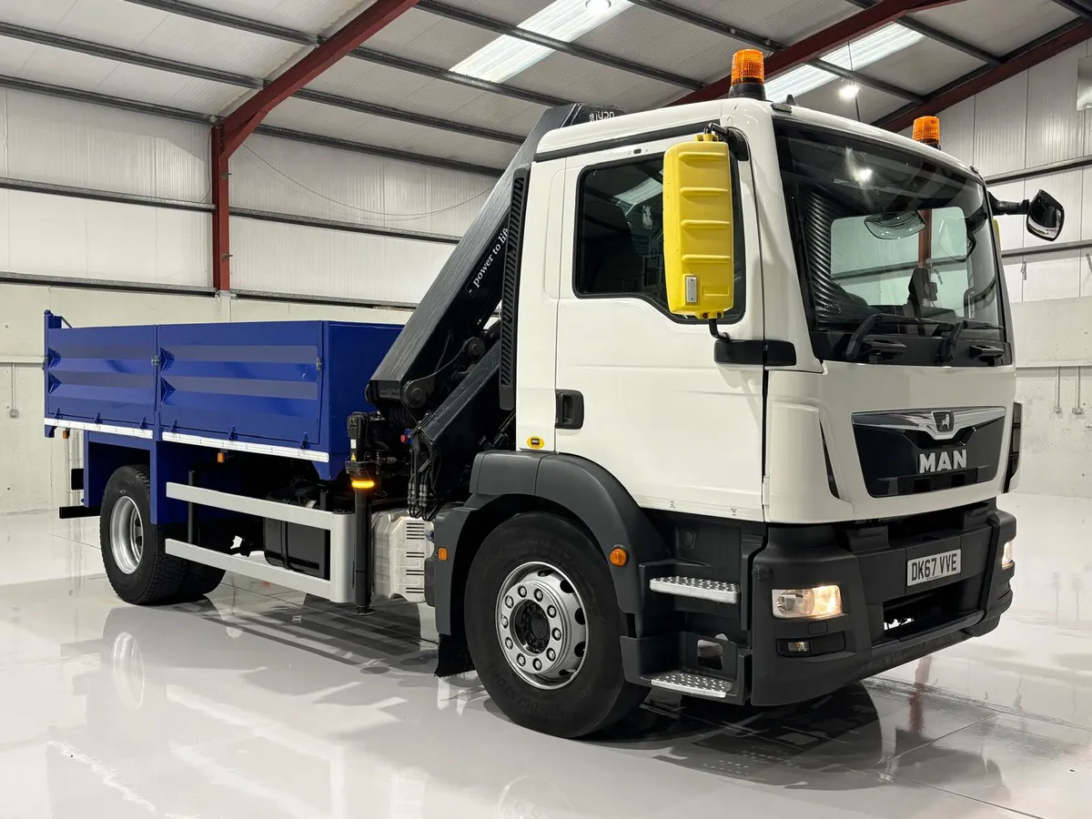 2017 MAN TGM 18-250 18-TON TIPPER WITH CRANE - Image 1