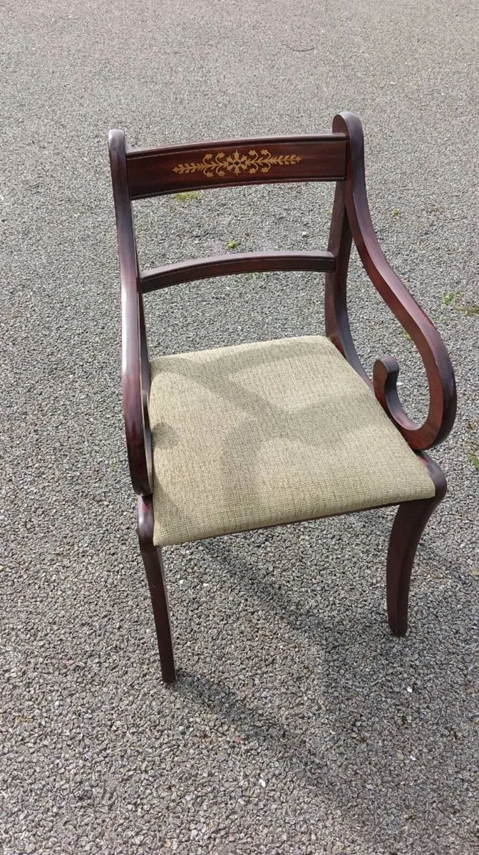 Mahogany table and chairs - Image 2