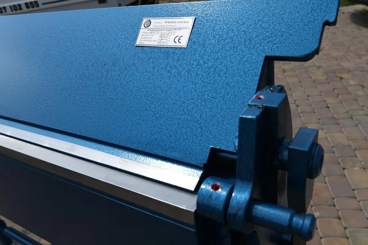 sheet metal folder strong 3m up to 1.2mm steel - Image 1