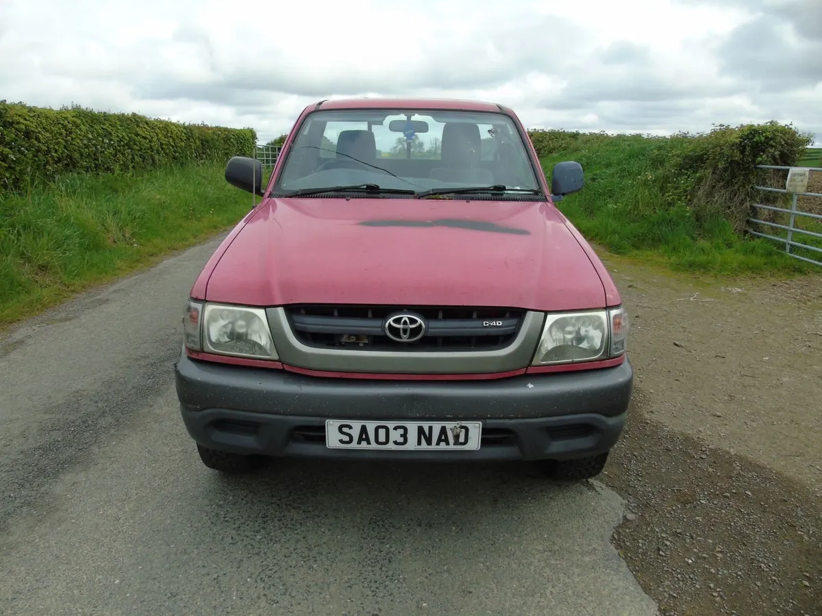 Toyota Hilux 2003 - Image 3