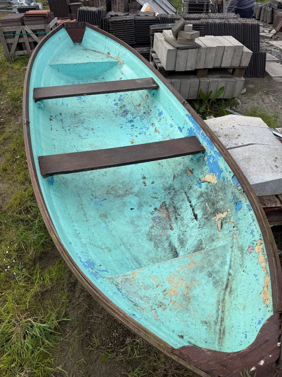 Fibre glass boat - Image 2