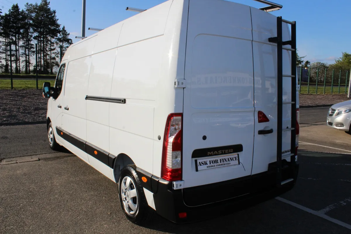 2023 Renault Master LM35 Business+ - Image 4