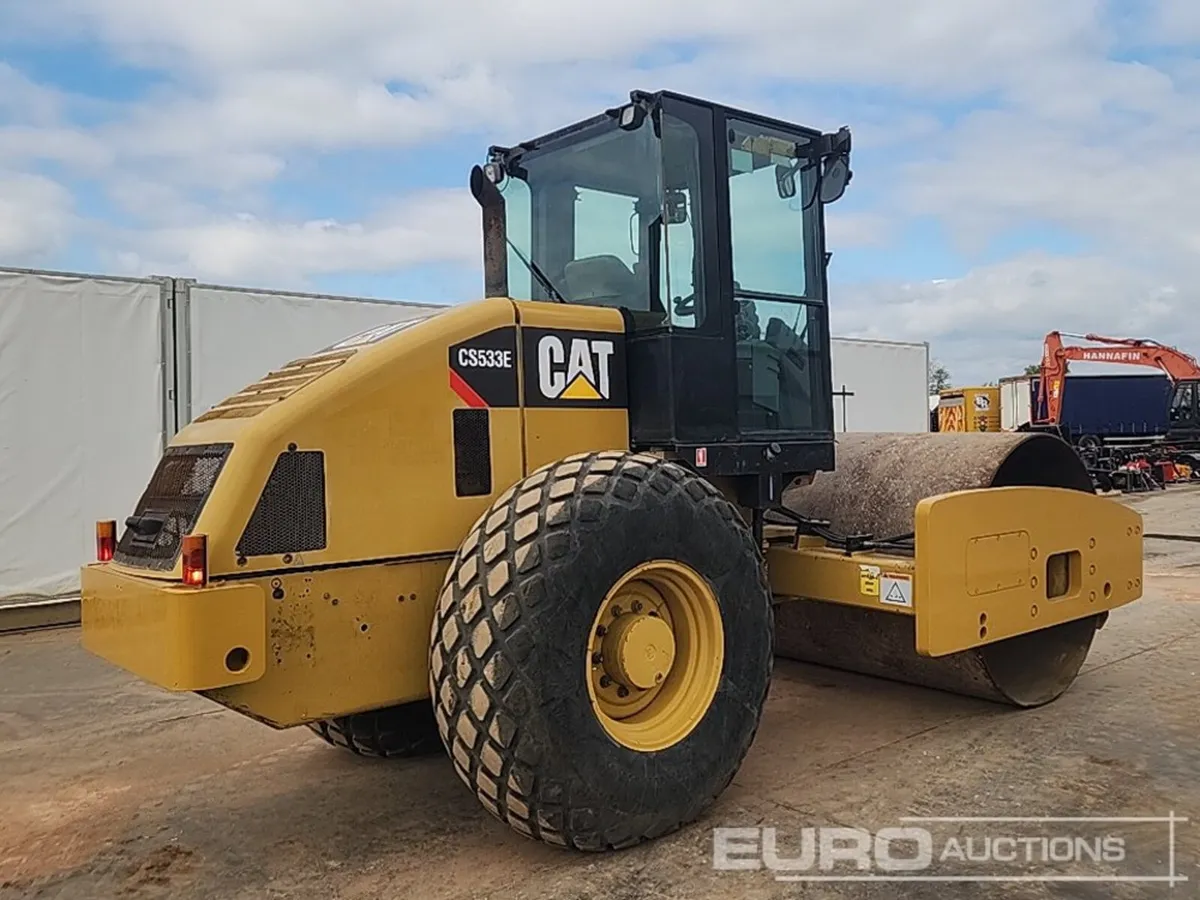 CAT CS533E - Image 2