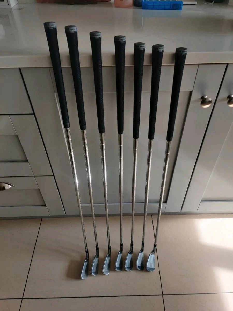 Golf clubs - Image 1