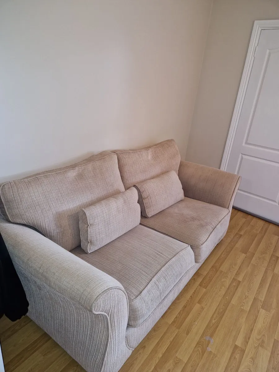 Couch - Image 3