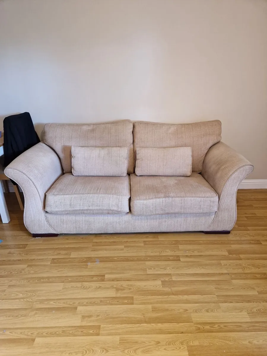 Couch - Image 2