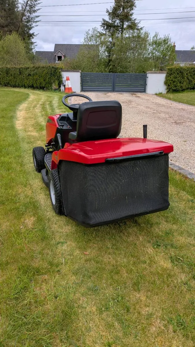 Mountfield 1530H Ride on Lawnmower - Image 3