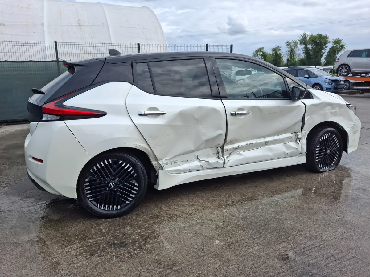 231 Nissan leaf  Premium cold pack  62kw Automatic - Image 4