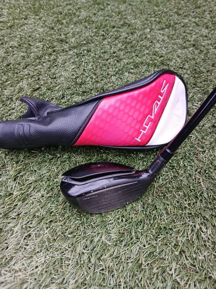 Damaged Taylormade Stealth Hybrid - Image 1