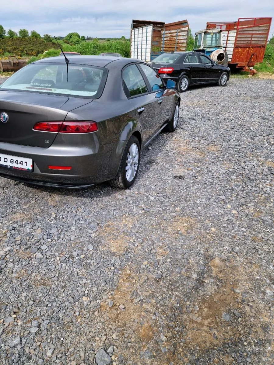 Car - Image 4