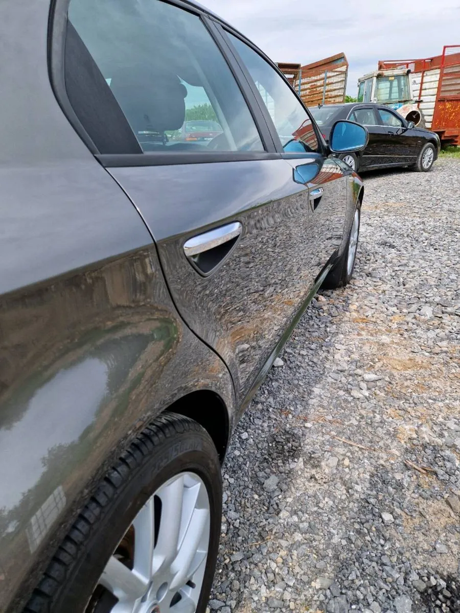 Car - Image 4
