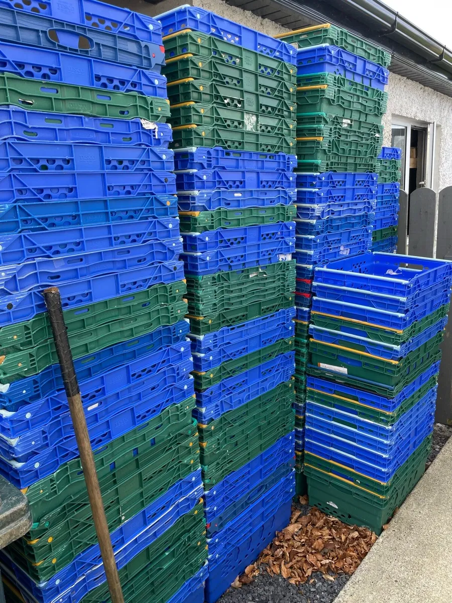 Storage crates