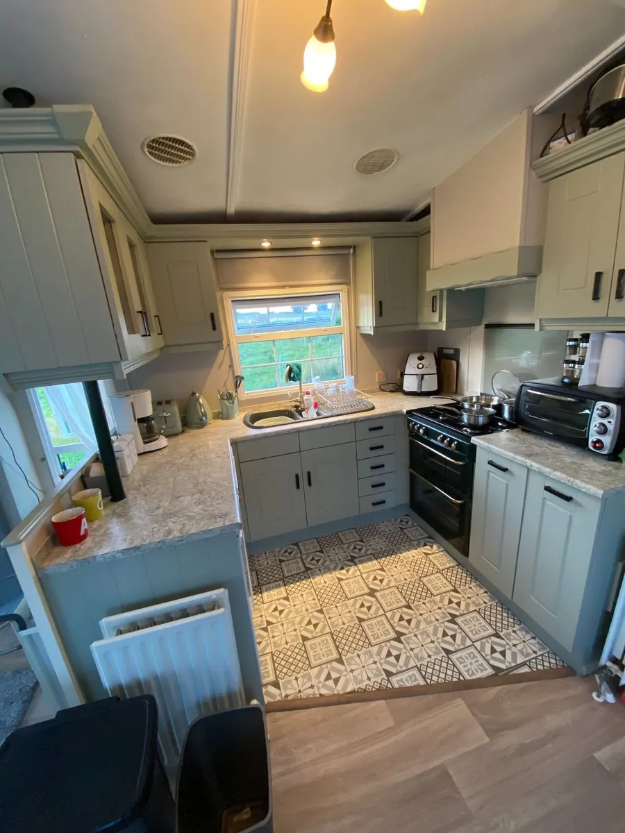 Mobile Home - Image 2