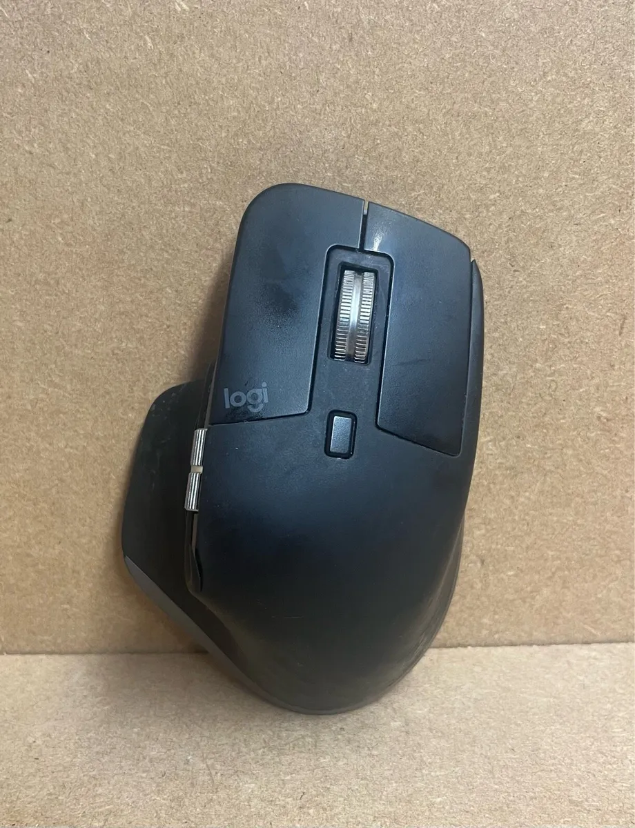 Logitech MX Master 3 Wireless Mouse - Image 2