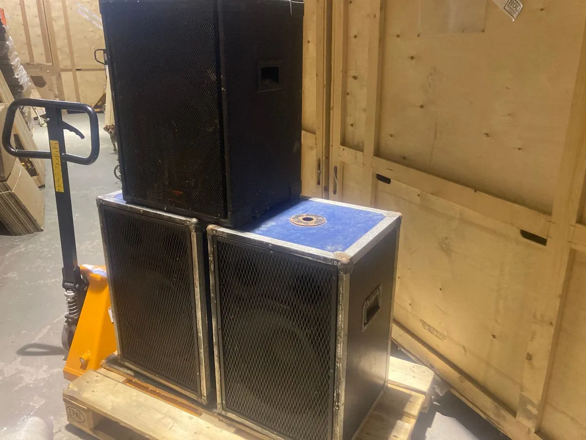 Speakers - FREE to whoever collects - Image 4