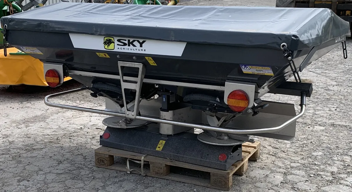 Sky DX-20 Fertilizer spreader - Image 1