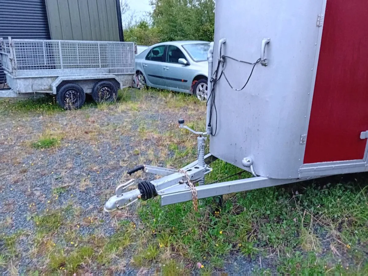 Refurbished Ivor Williams Horsebox - Image 2