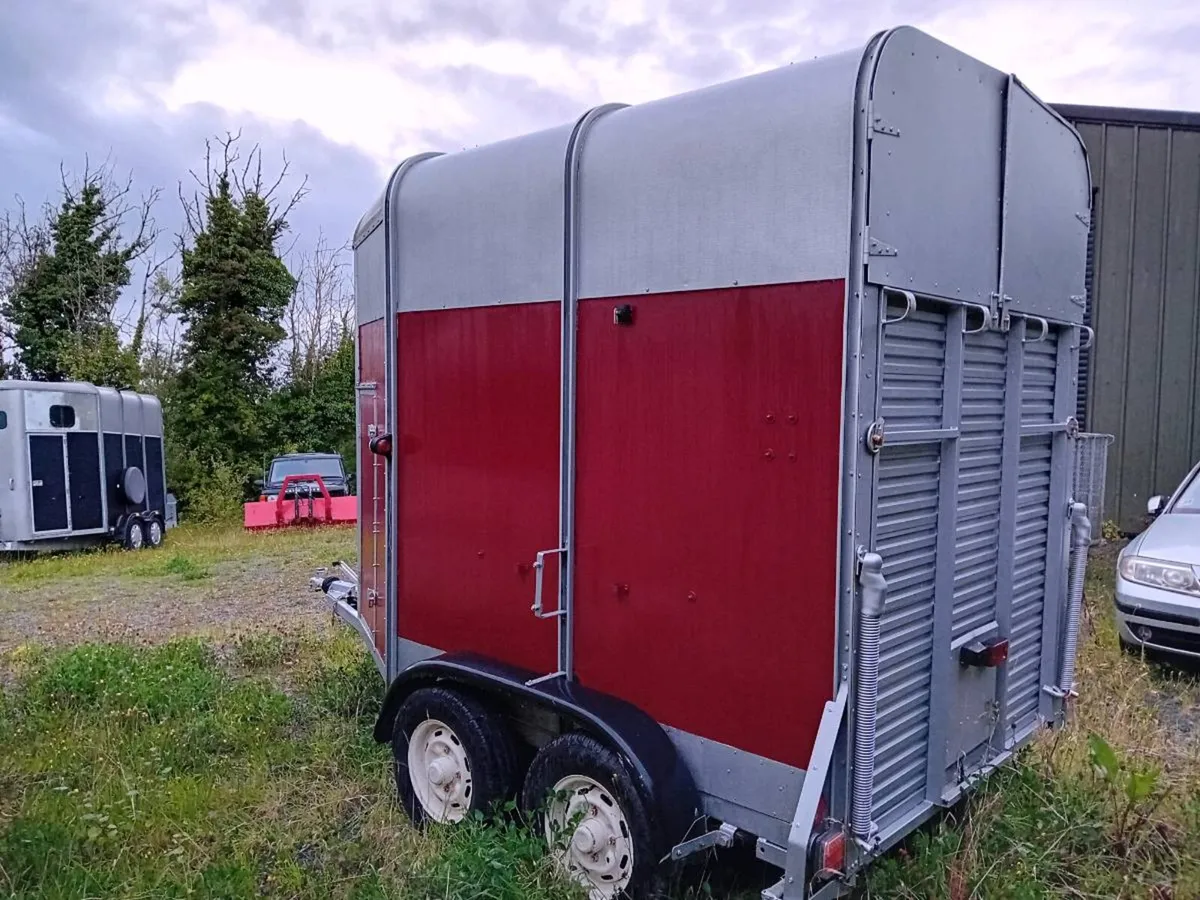 Refurbished Ivor Williams Horsebox - Image 3