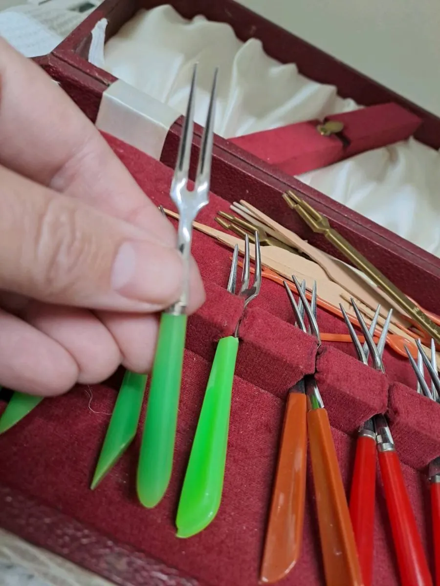 1950s Vintage Cocktail Fork Set – 24 Piece - Image 4