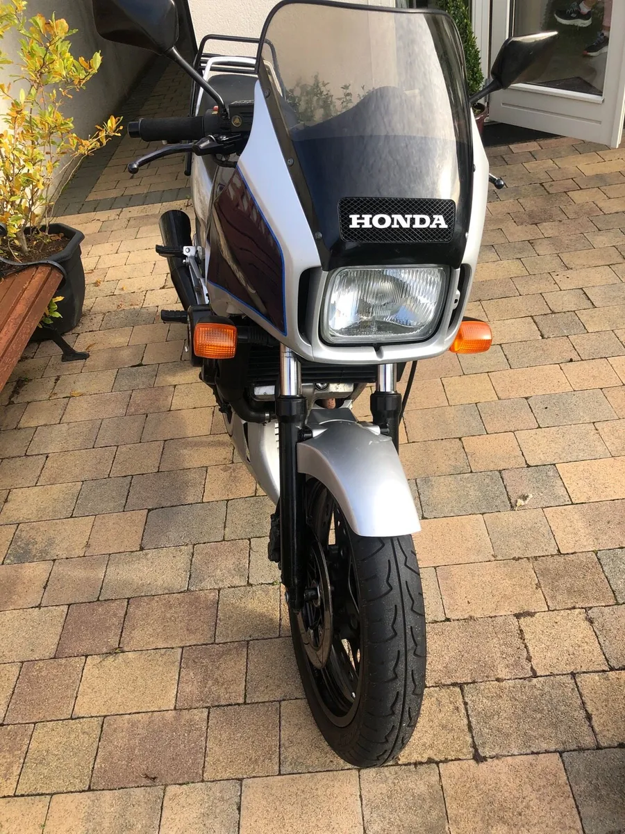 Motorcycle - Image 4