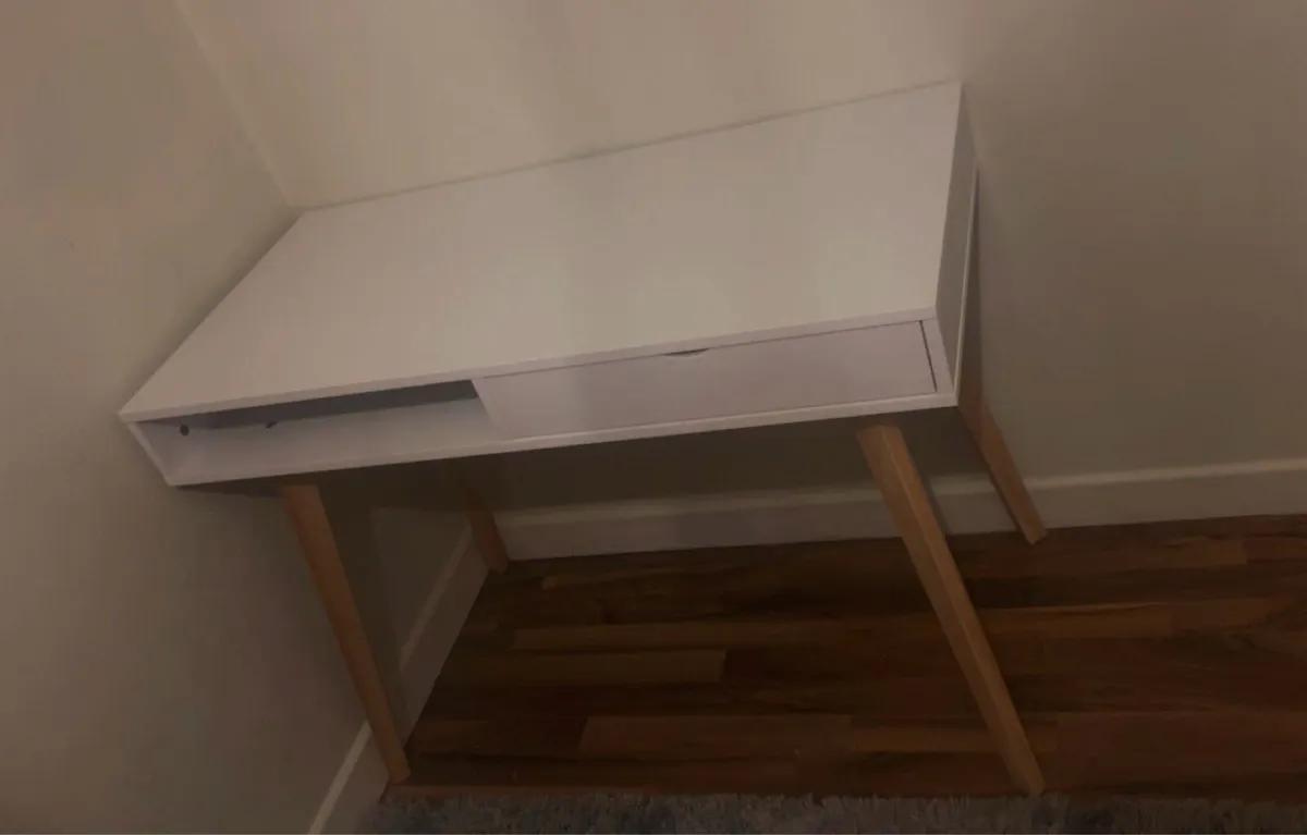 Office Desk - Image 1