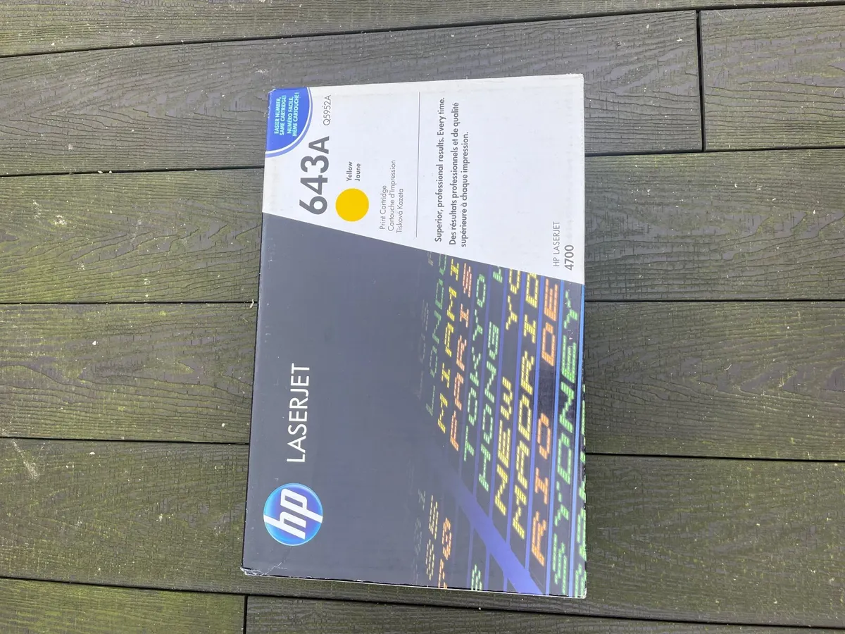 Hp Q5952A Yellow Ink Toner - Image 4