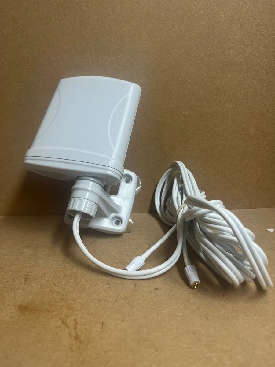 Poynting Signal Booster 4g XPOL-1 Antenna - Image 2