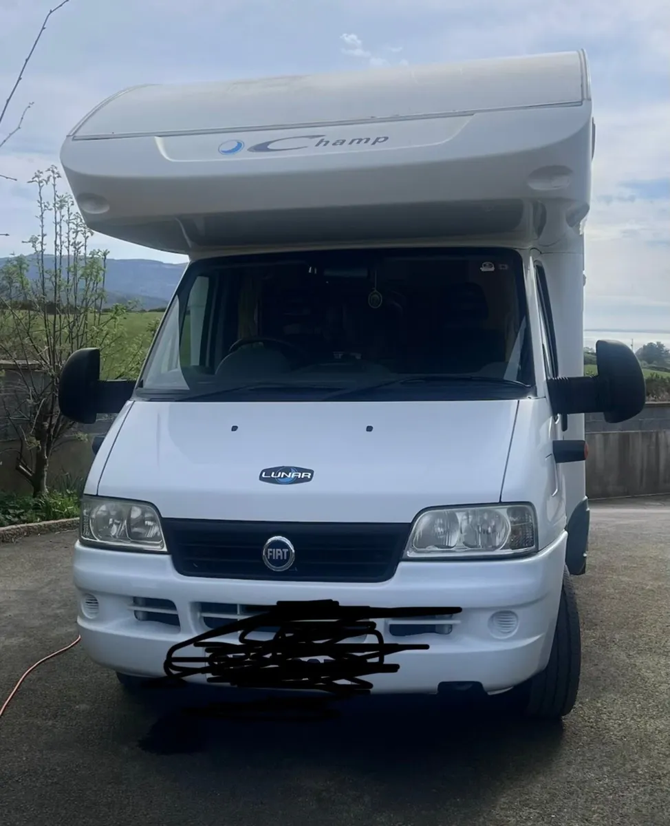 Camper van - Image 1
