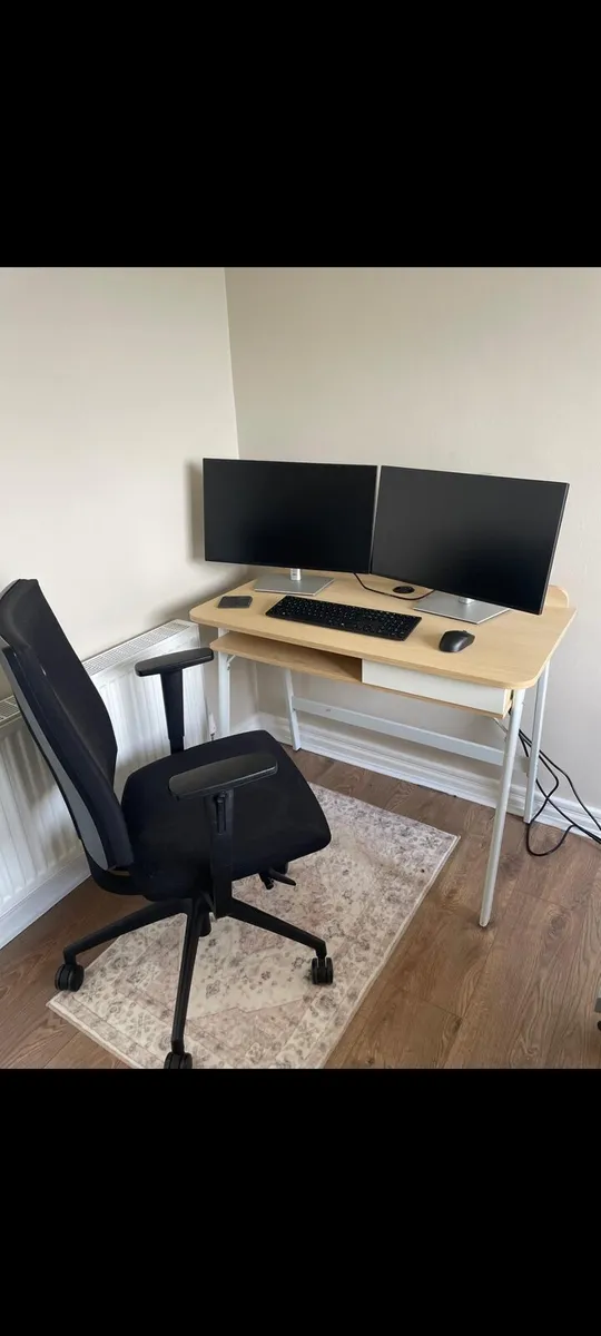 Office furniture - Image 1