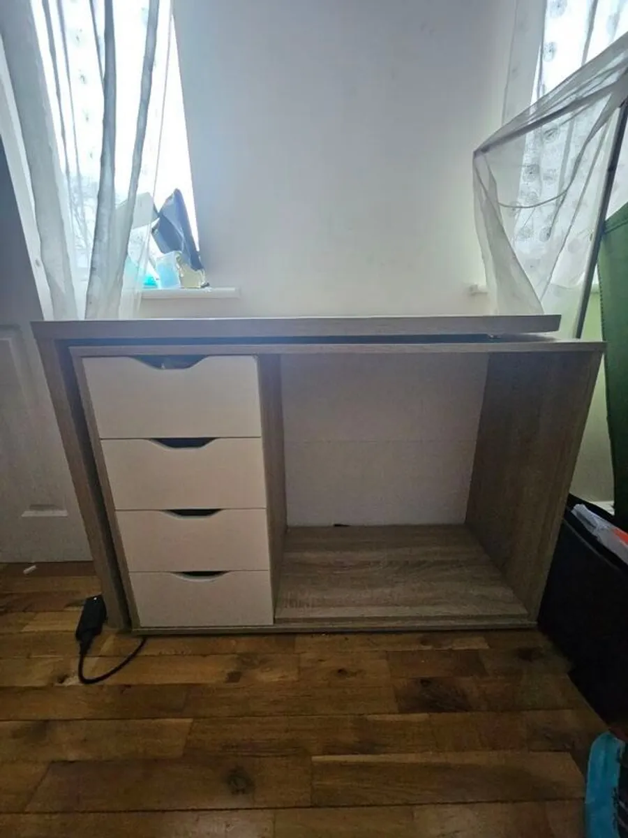 desk - Image 2