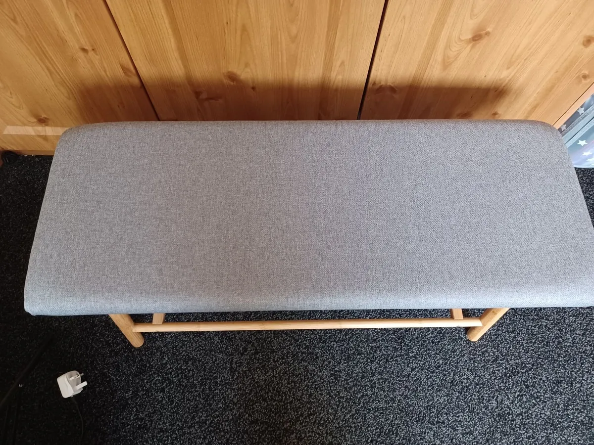 Bench seat - Image 1