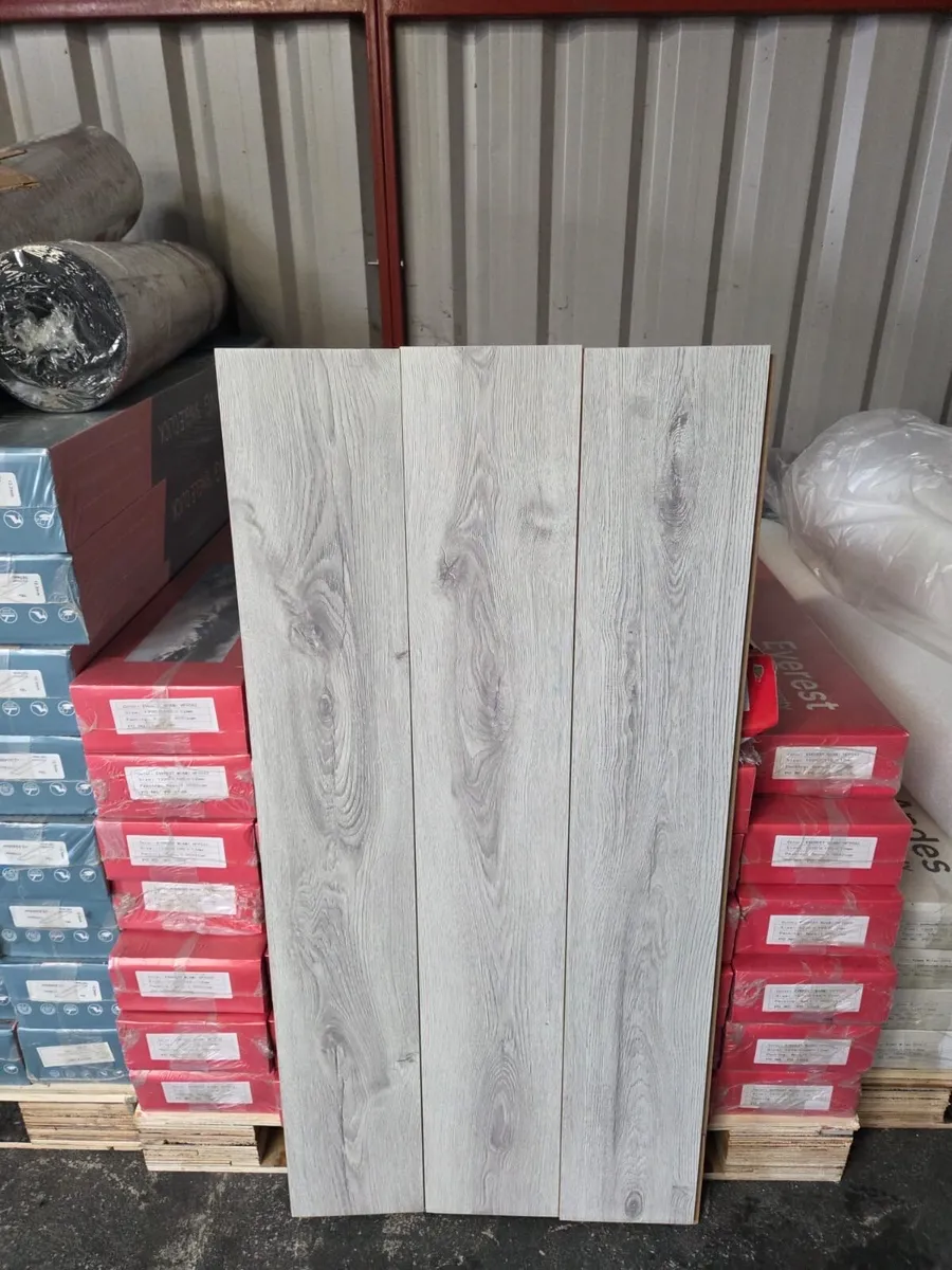 New Everest Grey 12mm Laminated Flooring - Image 3