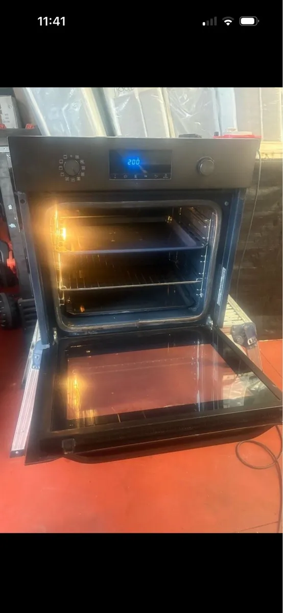 Samsung single fan oven - Image 2