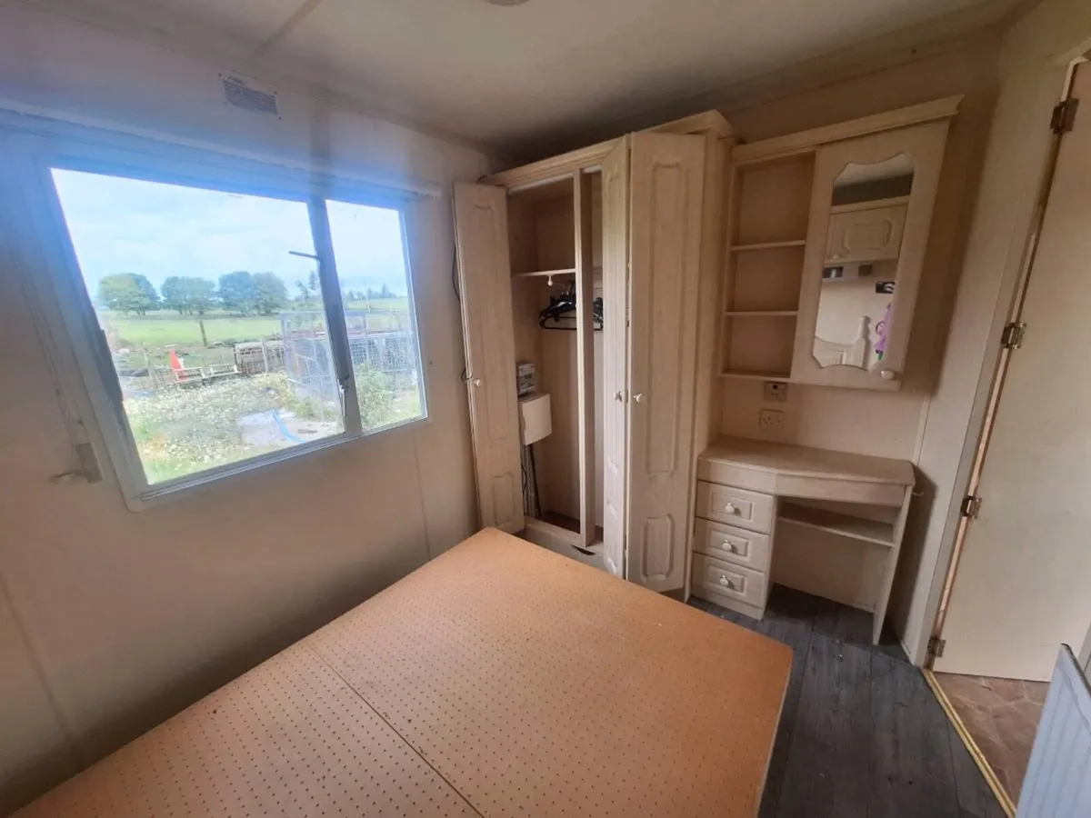 Mobile Home - Image 4