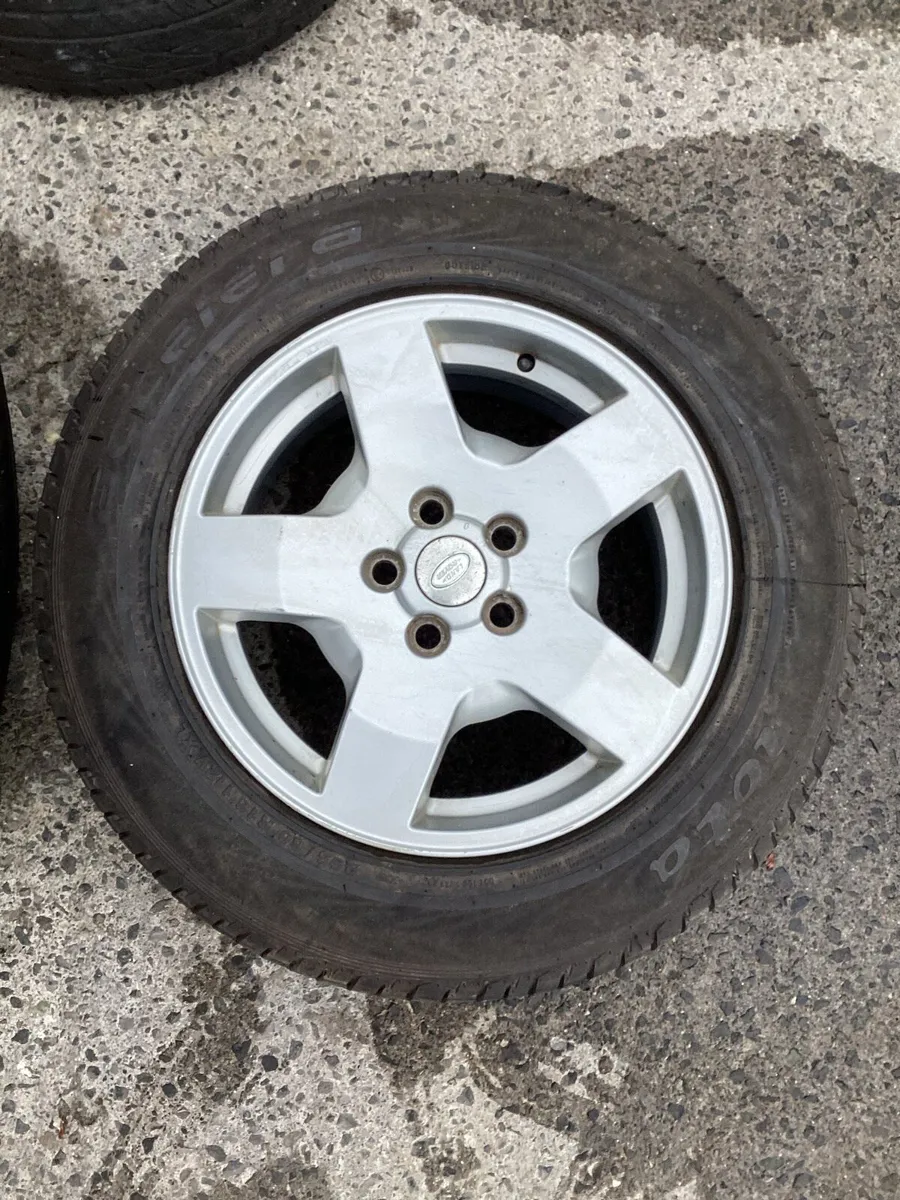 8 Land Rover Discovery 3/4 wheels and tyres - Image 2