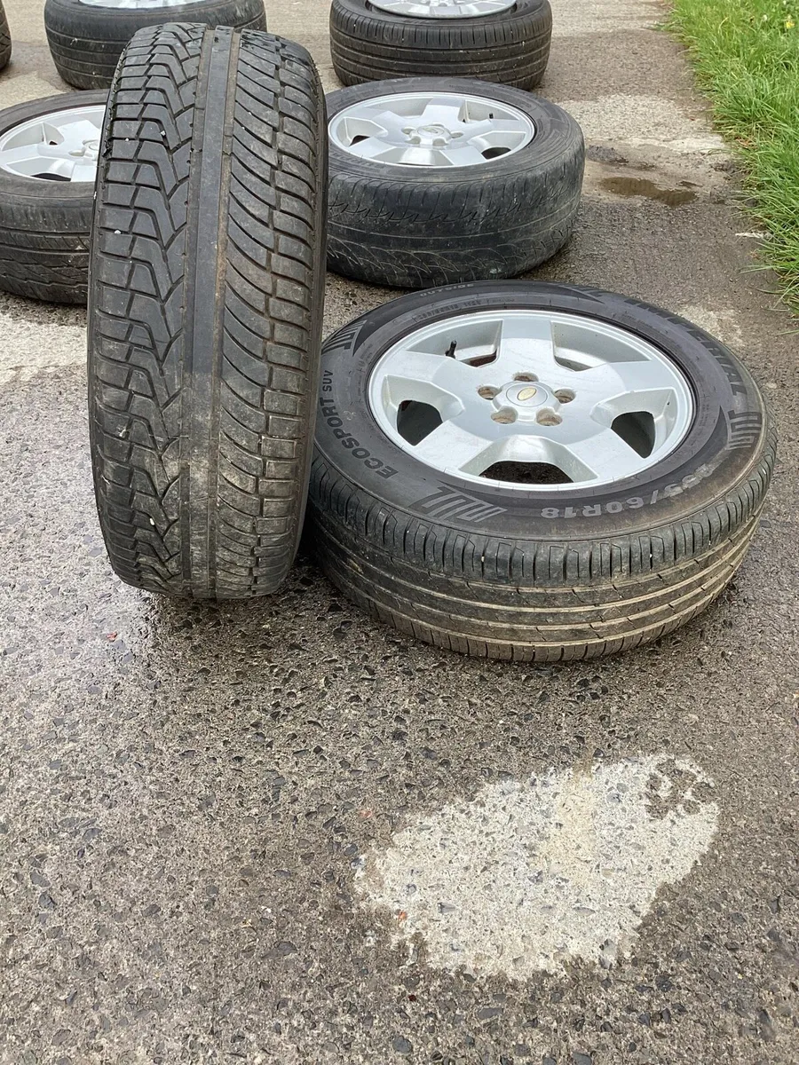 4 Land Rover Discovery 3 wheels and tyres - Image 4