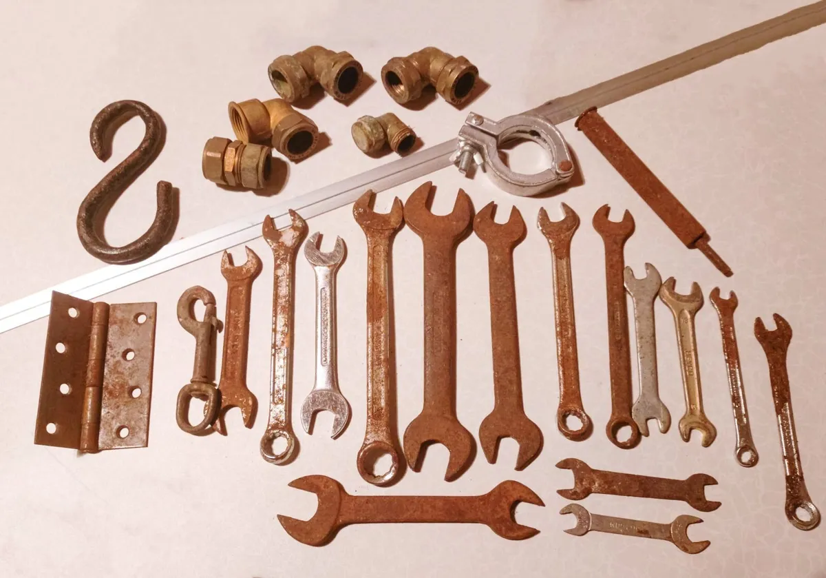 Tools, Bits & Pieces (used). - Image 1